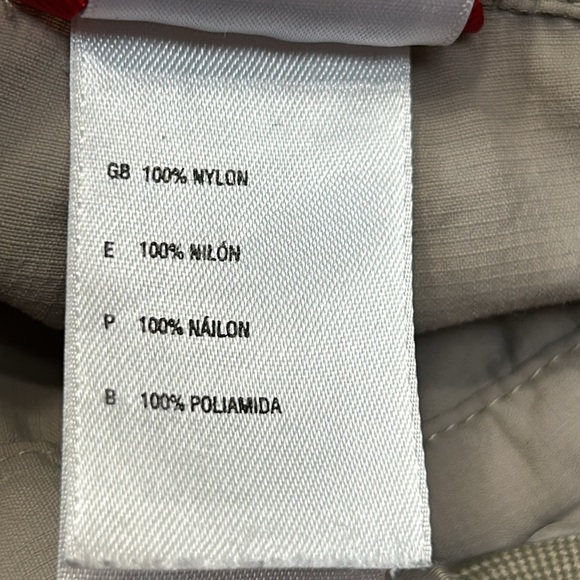 The North Face men’s khaki color shorts.  Nylon hiking. Size Large. Stain. - Picture 6 of 10